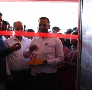 BJUP General Secretary Abhishek Bhartiya and LIC HFL Regional Manager Sandeep Tripathi inaugurating a smart classroom set up by a leading Digital Education NGO in Bihar